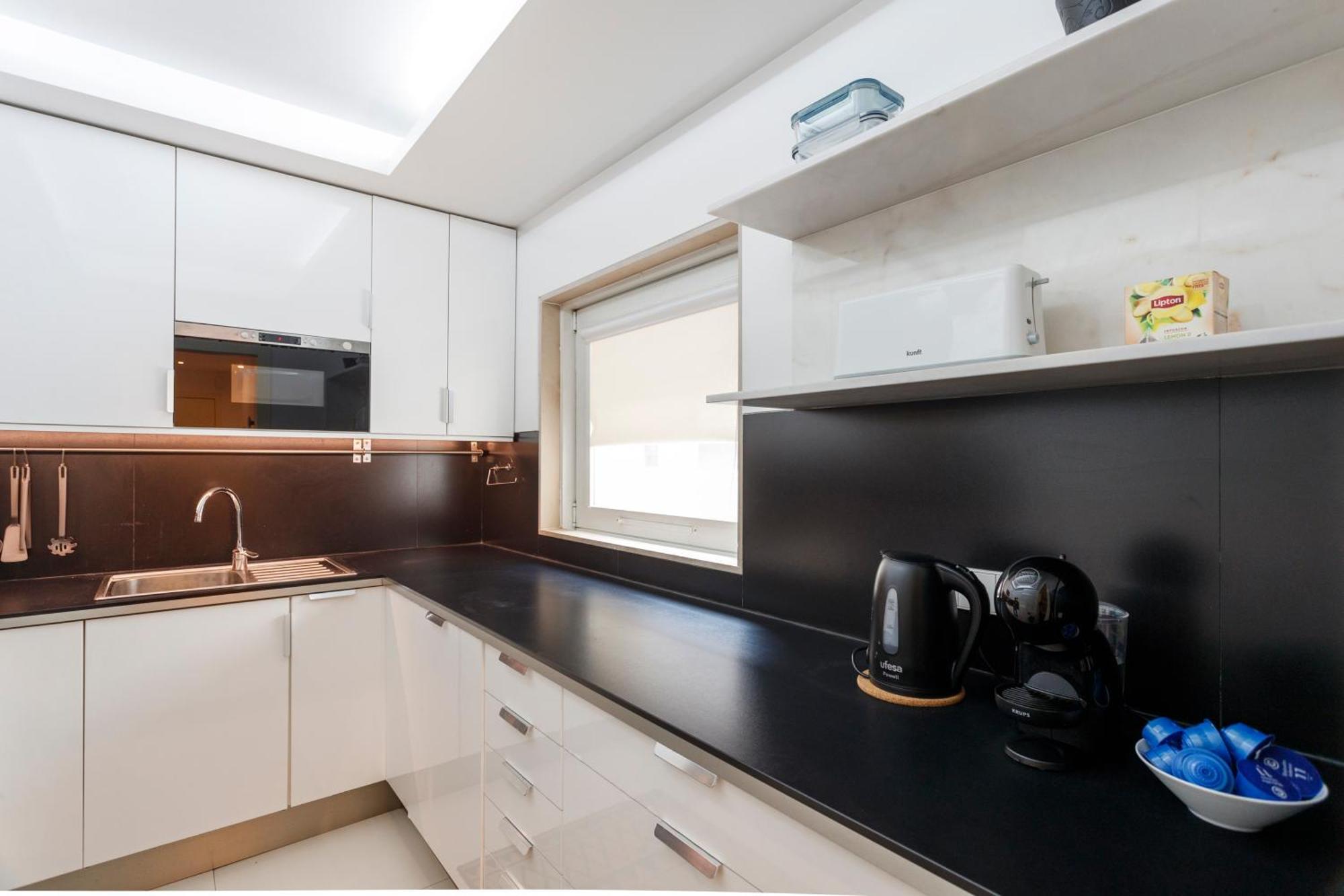 Shared Accommodation In Bairro Alto - Chiado ลิสบอน ภายนอก รูปภาพ