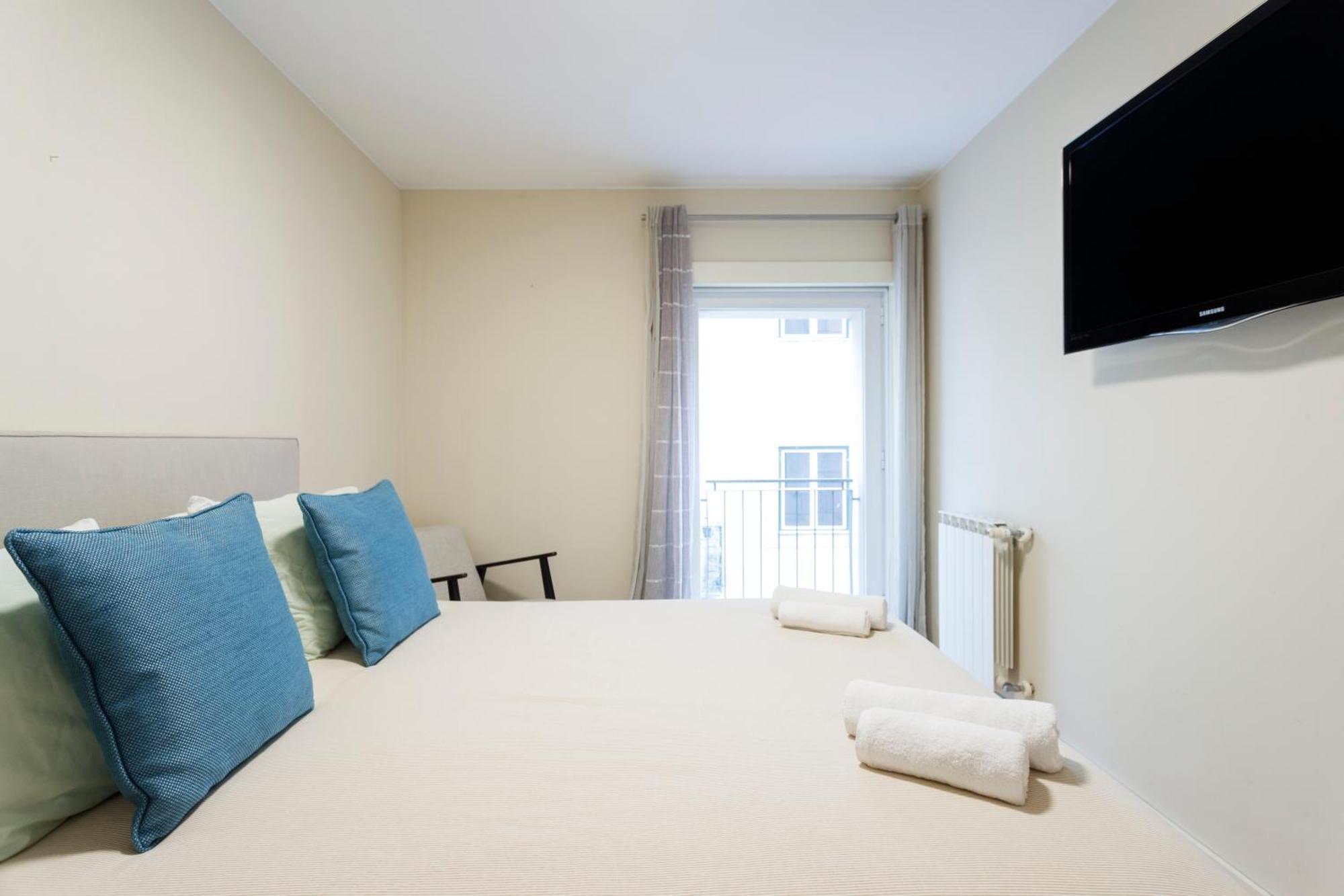 Shared Accommodation In Bairro Alto - Chiado ลิสบอน ภายนอก รูปภาพ